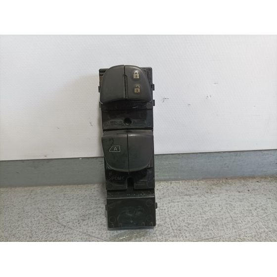 Mando Elevalunas Delantero Izquierdo  Para Nissan Micra V