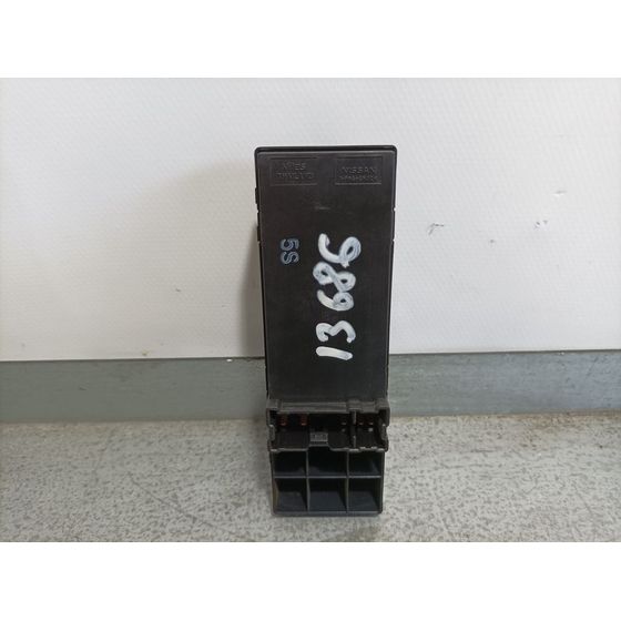 Mando Elevalunas Delantero Izquierdo  Para Nissan Micra V
