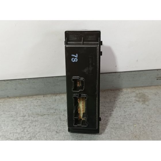 Mando Elevalunas Delantero Izquierdo para Nissan Micra V (K14)