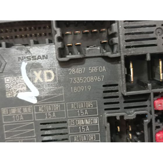 Caja Reles / Fusibles para Nissan Micra V (K14)