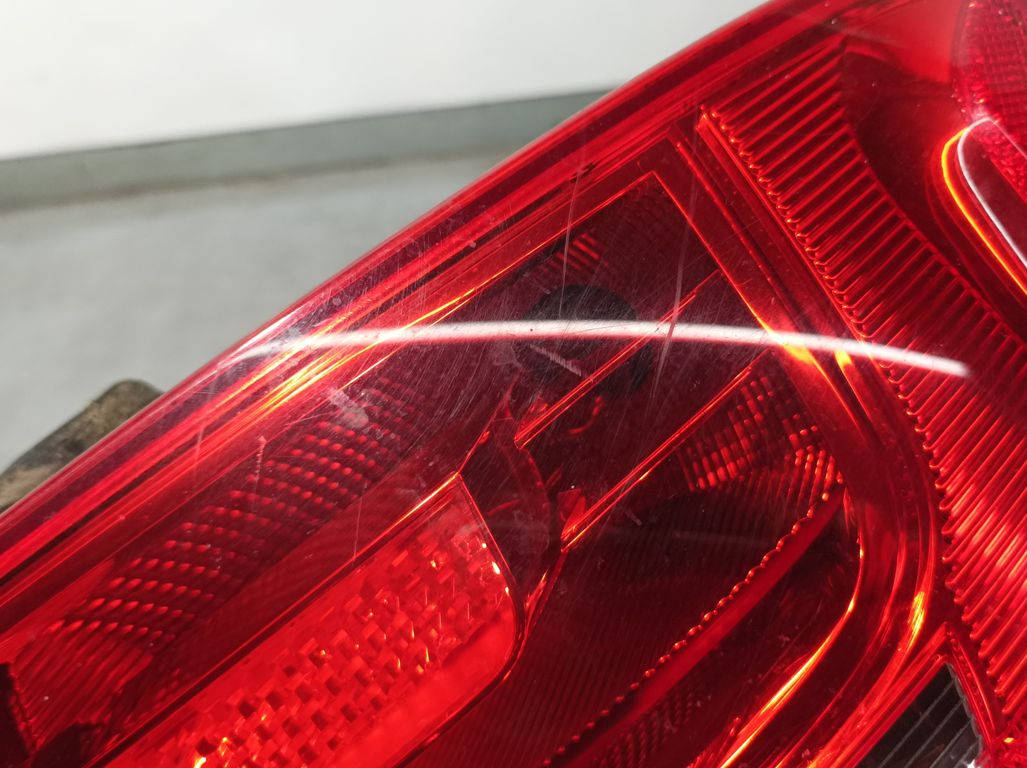 Piloto Trasero Derecho Para Audi A4 Ber.