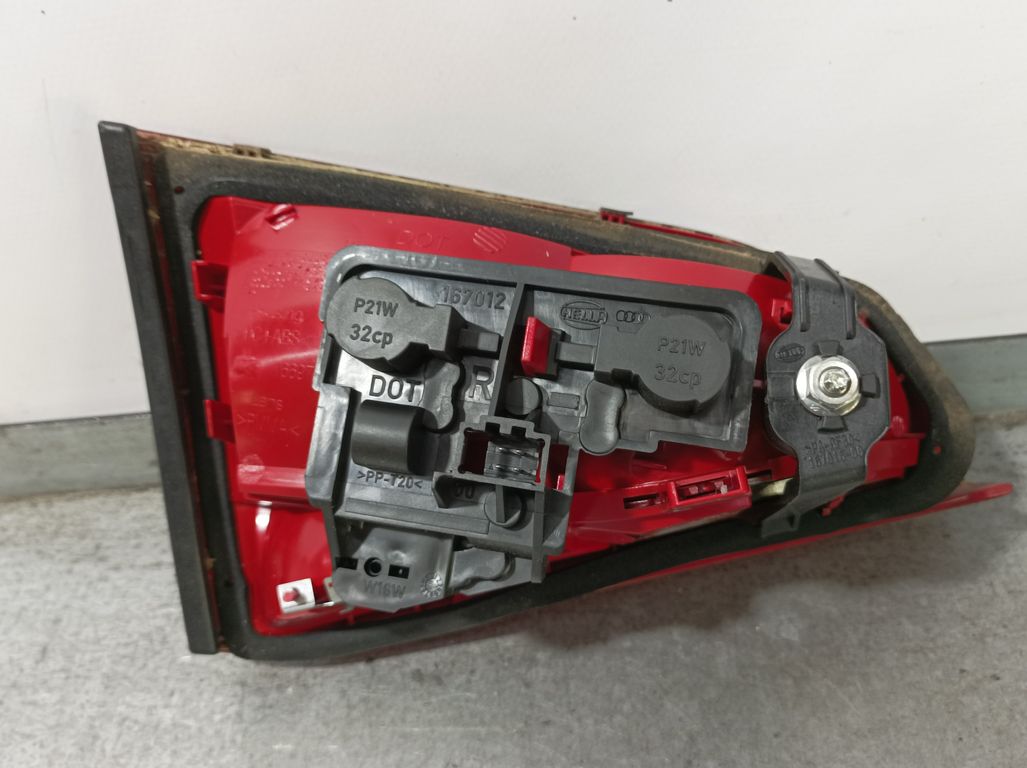 Piloto Trasero Derecho Para Audi A4 Ber.