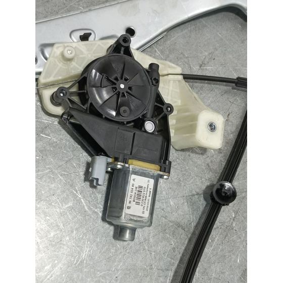Elevalunas Delantero Derecho Para Citroen C4 Cactus