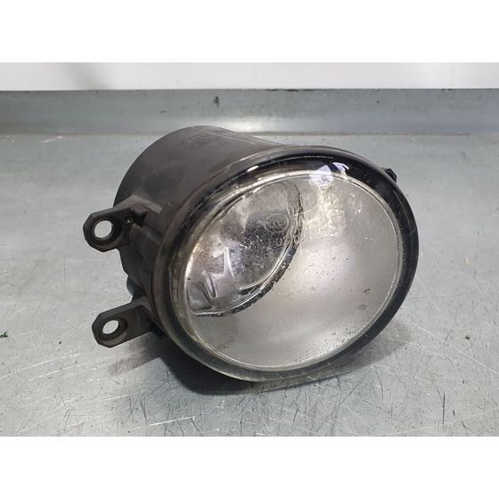 Faro Antiniebla Derecho Para Toyota Avensis