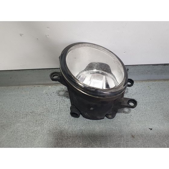 Faro Antiniebla Izquierdo Para Toyota Avensis