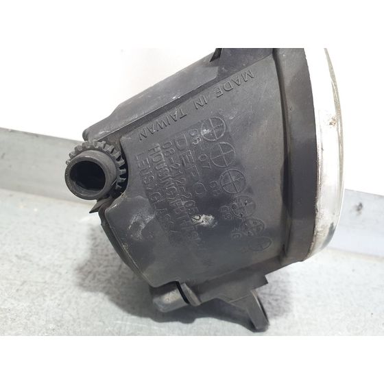Faro Antiniebla Izquierdo Para Toyota Avensis