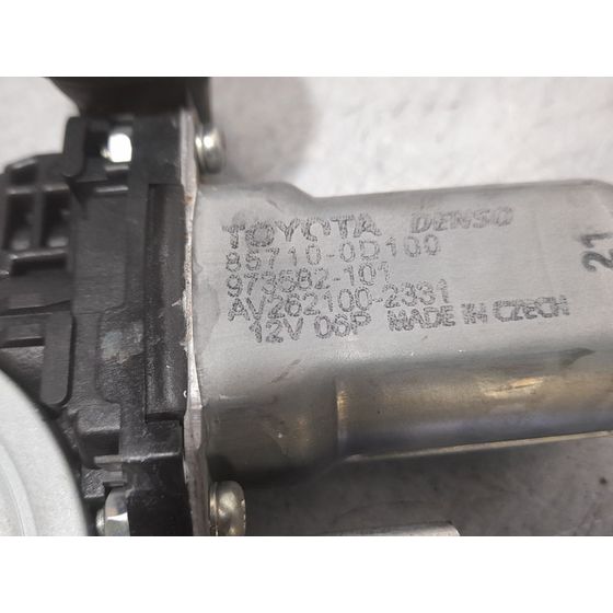 Elevalunas Delantero Derecho Para Toyota Yaris