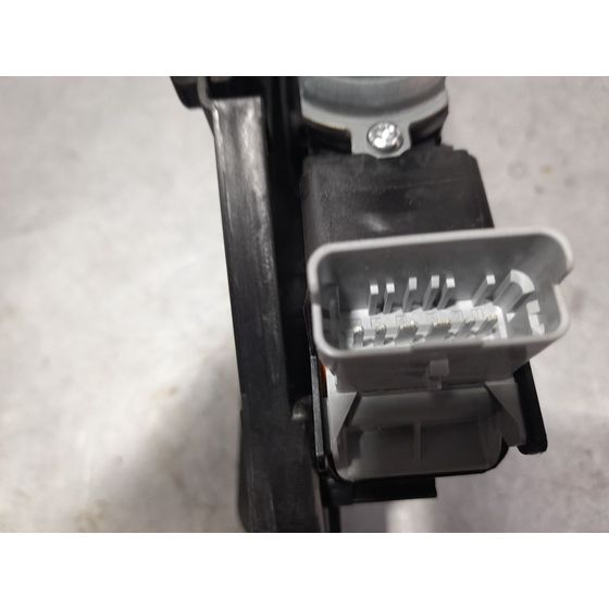 Elevalunas Delantero Izquierdo Para Peugeot 208