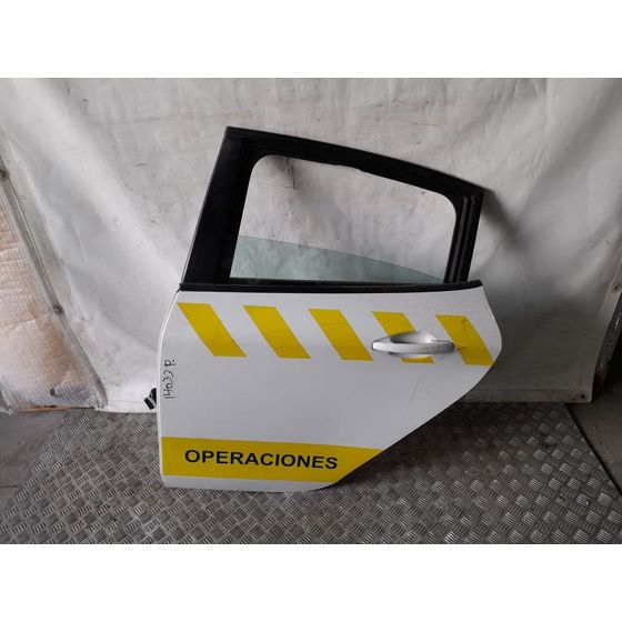 Puerta Trasera Izquierda Para Peugeot 208