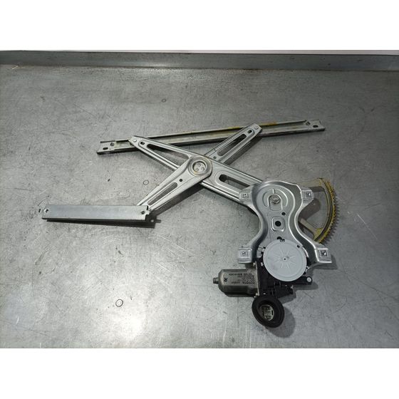 Elevalunas Delantero Derecho Para Toyota Yaris