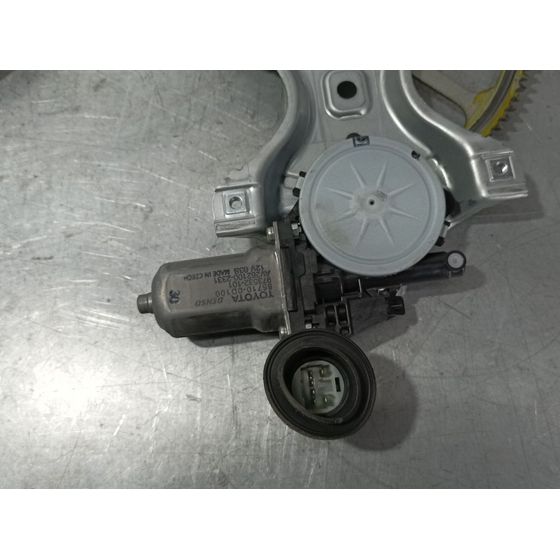 Elevalunas Delantero Derecho Para Toyota Yaris