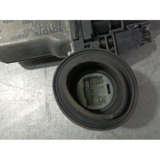 Elevalunas Delantero Derecho Para Toyota Yaris