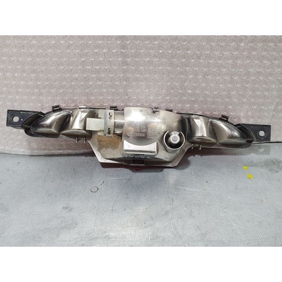 Piloto Trasero Central Para Peugeot 208
