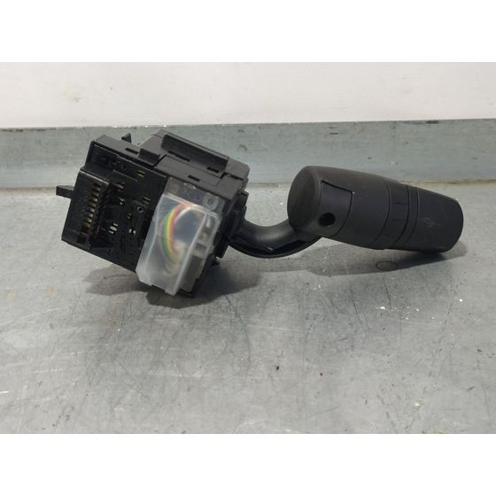 Mando Luces Para Mazda 3 Lim.