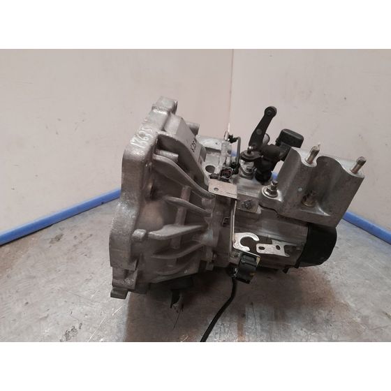 Caja Cambios Para Mazda 2 Lim.