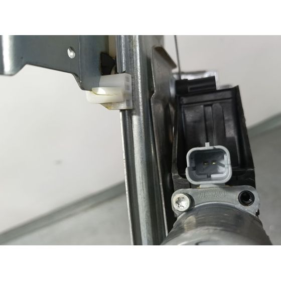 Elevalunas Delantero Derecho Para Peugeot 208