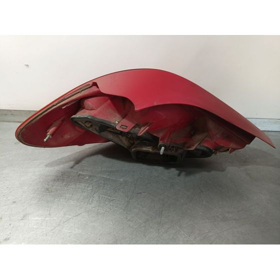 Piloto Trasero Derecho Para Peugeot 207