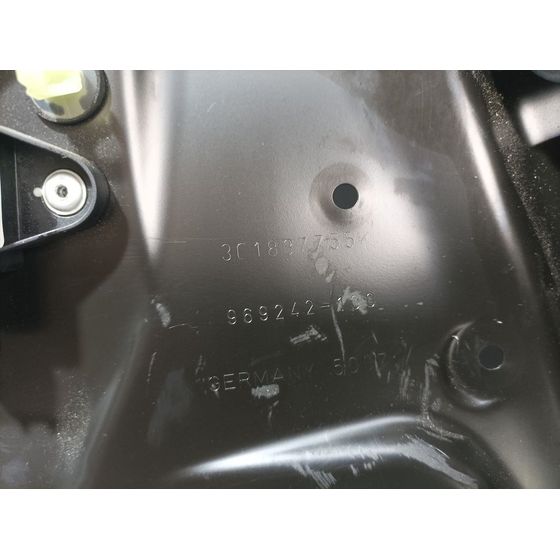 Elevalunas Delantero Izquierdo Para Volkswagen Passat Berlina