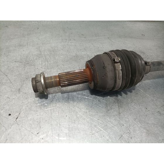 Transmision Delantera Izquierda Para Mazda 2 Lim.