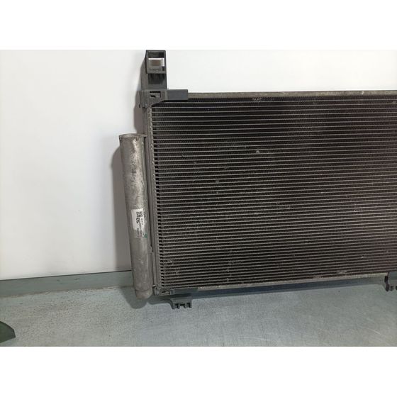 Condensador / Radiador Aire Acondicionado Para Toyota Yaris