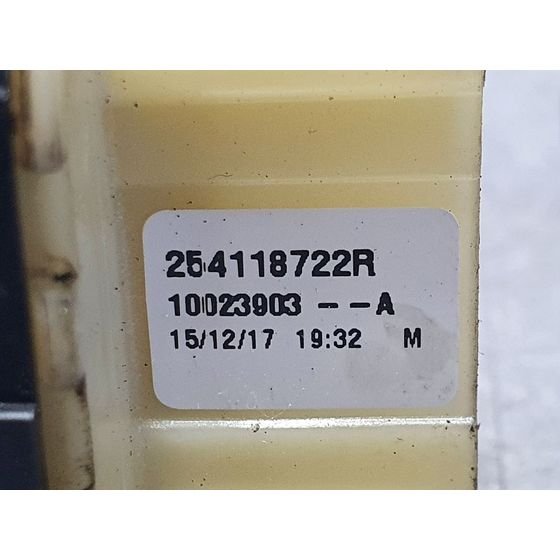 Mando Elevalunas Delantero Izquierdo Para Renault Clio Iv
