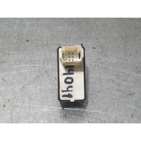Mando Elevalunas Delantero Derecho Para Peugeot 208
