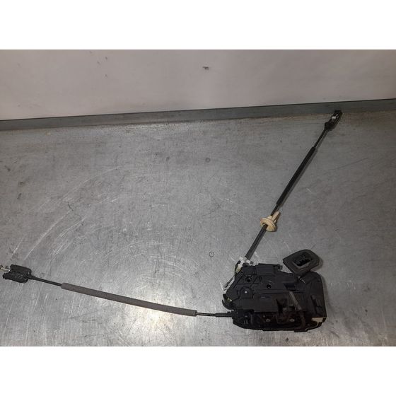 Cerradura Puerta Delantera Derecha Para Volkswagen Golf Vi