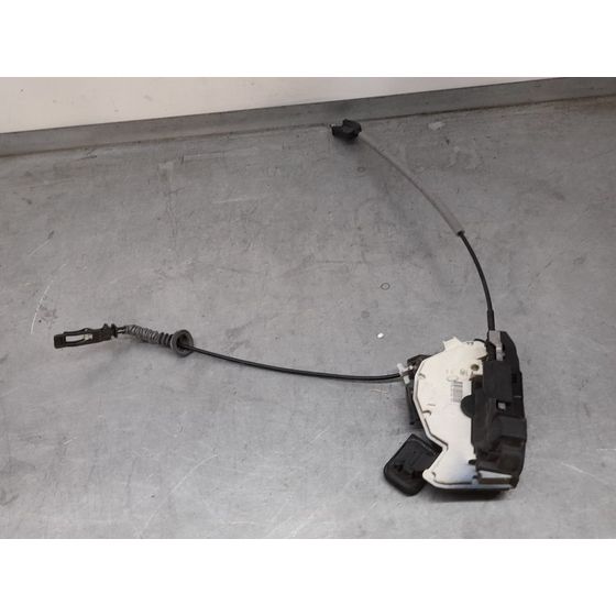 Cerradura Puerta Trasera Derecha Para Volkswagen Golf Vii Lim.