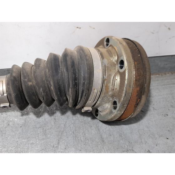 Transmision Delantera Izquierda Para Volkswagen Passat Lim.