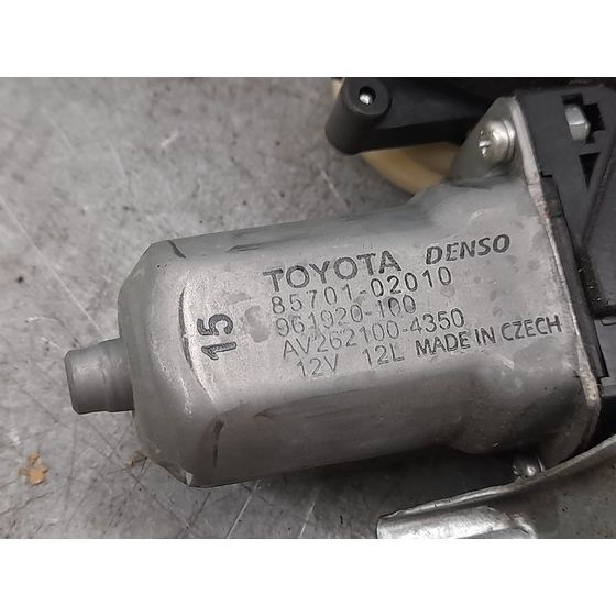 Elevalunas Delantero Derecho Para Toyota Avensis
