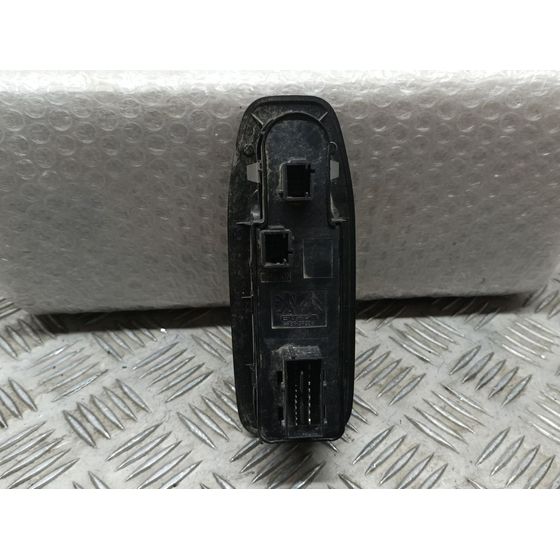 Mando Elevalunas Delantero Izquierdo para Peugeot 2008 (--.2013->)