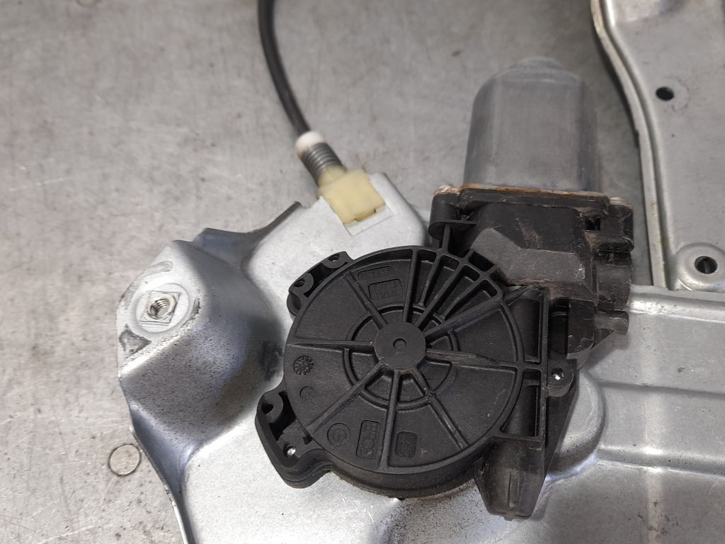 Elevalunas Delantero Derecho Para Renault Clio Iii