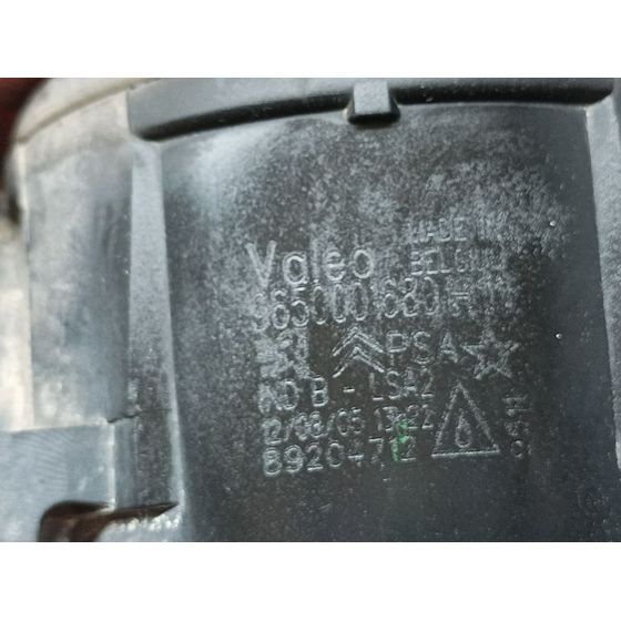 Faro Antiniebla Derecho Para Peugeot 307 Berlina
