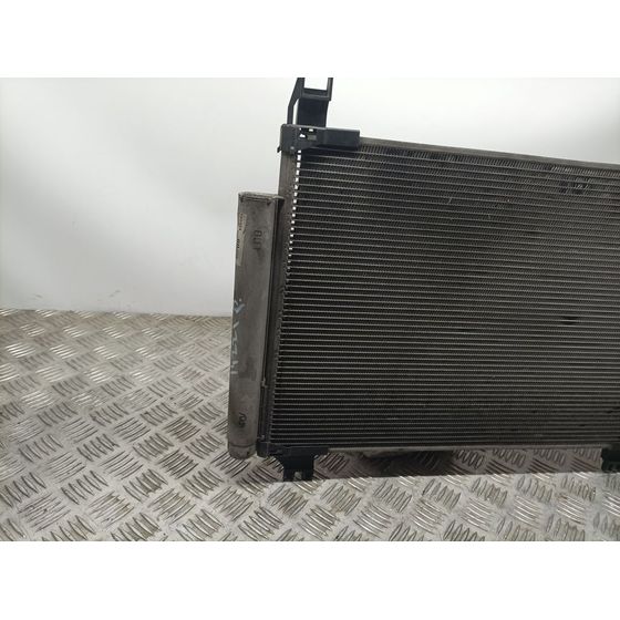 Condensador / Radiador Aire Acondicionado Para Toyota Yaris