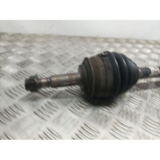 Transmision Delantera Derecha Para Toyota Yaris