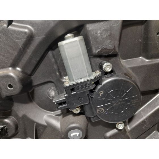 Elevalunas Delantero Derecho para Mazda 3 Lim. (Bl)