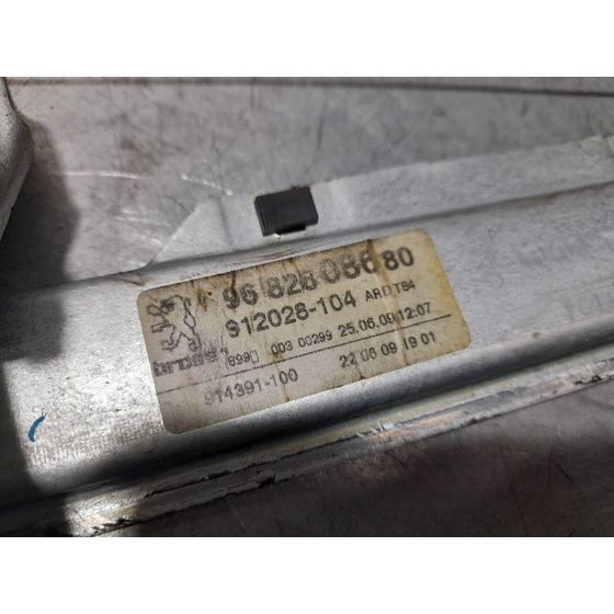 Elevalunas Trasero Derecho Para Peugeot 3008