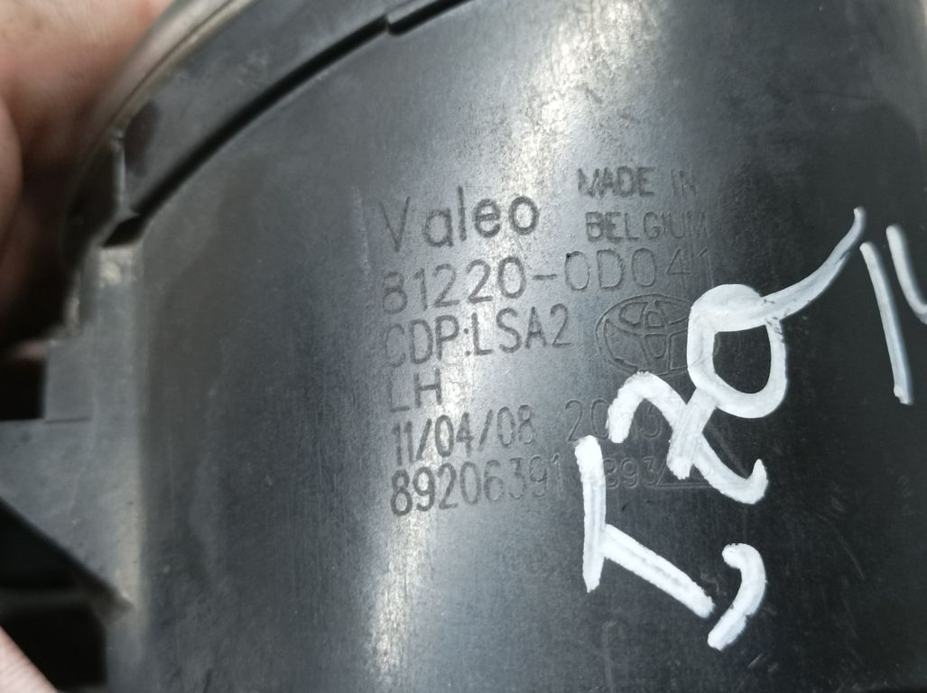 Faro Antiniebla Izquierdo Para Toyota Avensis Berlina