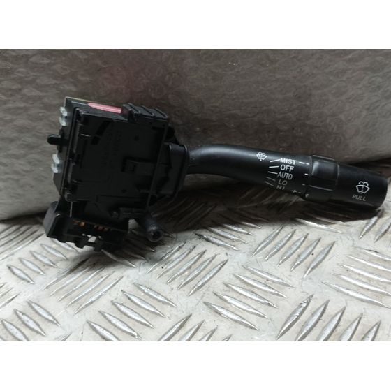 Mando Limpia Para Toyota Avensis Berlina