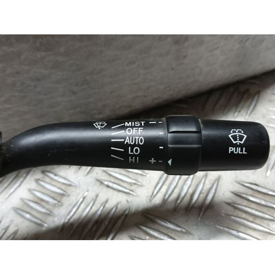 Mando Limpia Para Toyota Avensis Berlina