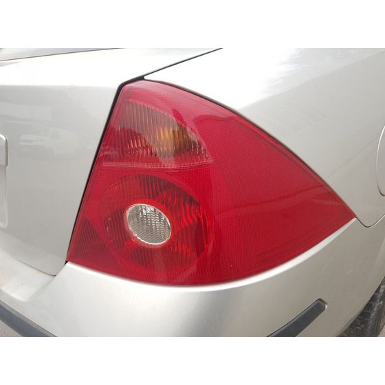 Piloto Trasero Derecho Para Ford Mondeo Berlina