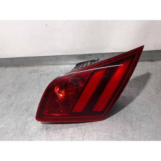 Piloto Trasero Derecho Para Peugeot 308