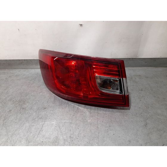 Piloto Trasero Izquierdo Para Renault Clio Iv
