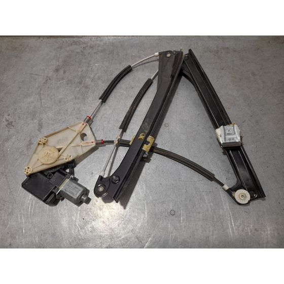 Elevalunas Delantero Derecho para Volkswagen Polo (6R1)