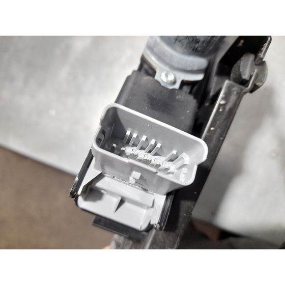 Elevalunas Delantero Derecho Para Peugeot 208