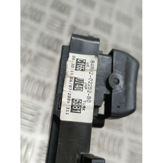 Mando Elevalunas Delantero Izquierdo para Toyota Corolla (E12)