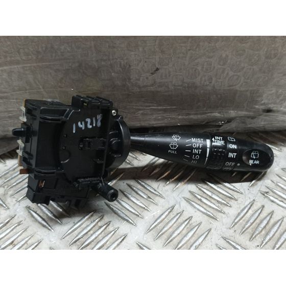 Mando Limpia para Toyota Corolla (E12)