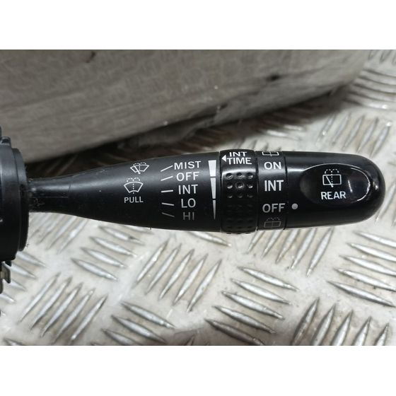 Mando Limpia para Toyota Corolla (E12)