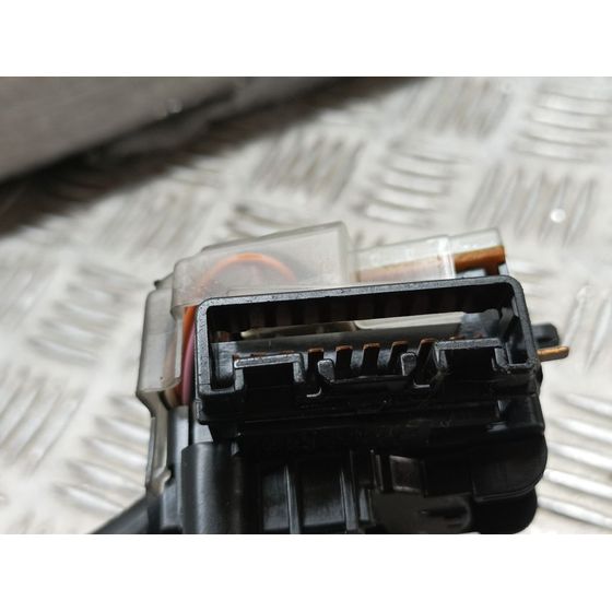 Mando Limpia para Toyota Corolla (E12)