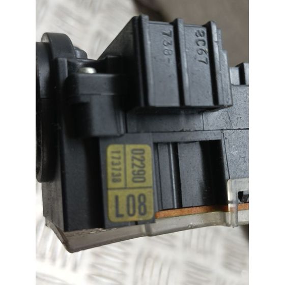 Mando Limpia para Toyota Corolla (E12)